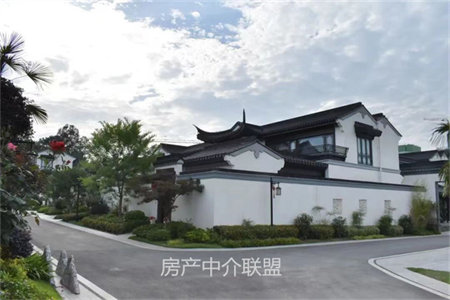 西郊花园3室2厅1卫112㎡带车库